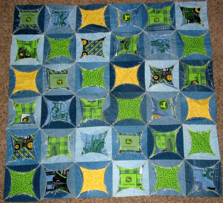 DIY Recycled Jean Rag Quilt Free Sewing Pattern | Fabric Art DIY
